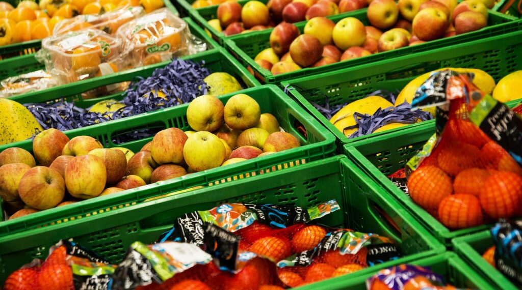 Trump Cuts Food Tariffs to Relieve Rising Grocery Costs